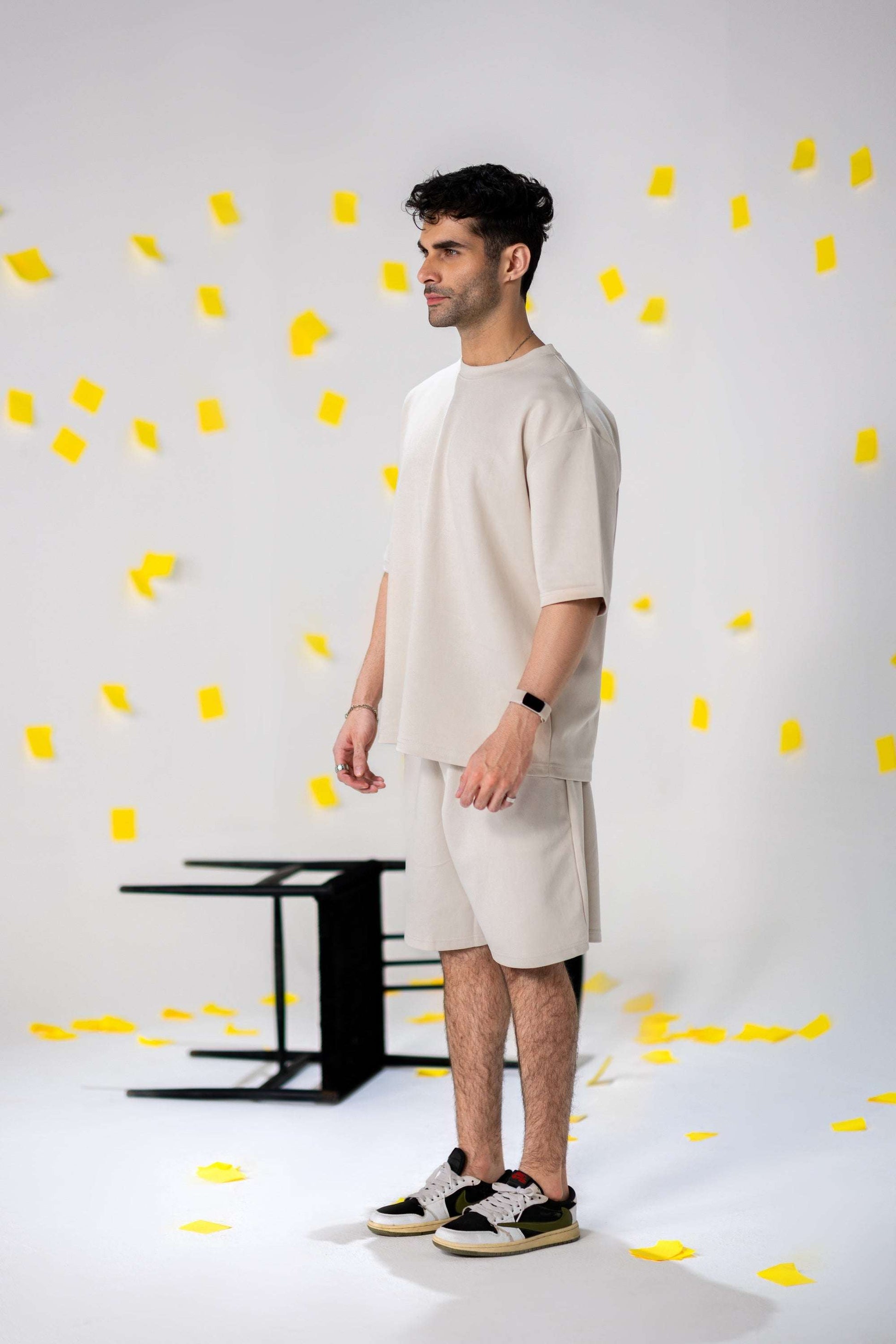 COZY Shorts V2 in relaxed fit, featuring organic cotton fabric, showcased with a model in casual attire.
